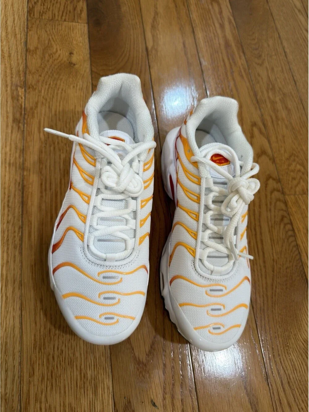 Size 4.5 Y (GS) Nike Air Max Plus 'White Lava' FN3857-100 (kids)
